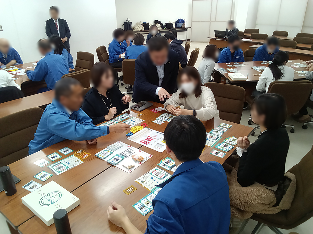 カードを選択する様子