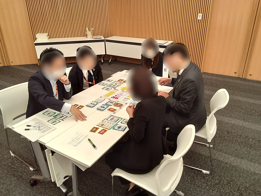 チームで議論中